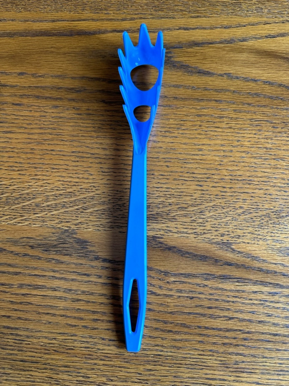 Vintage Tailor Made Country Blue Plastic Spaghetti Fork/Server